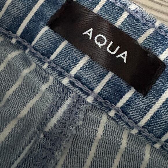 AQUA Women's Size 25 Blue Pinstripes Denim MidRise Wide Leg Frayed Hem Jeans - Picture 8 of 10